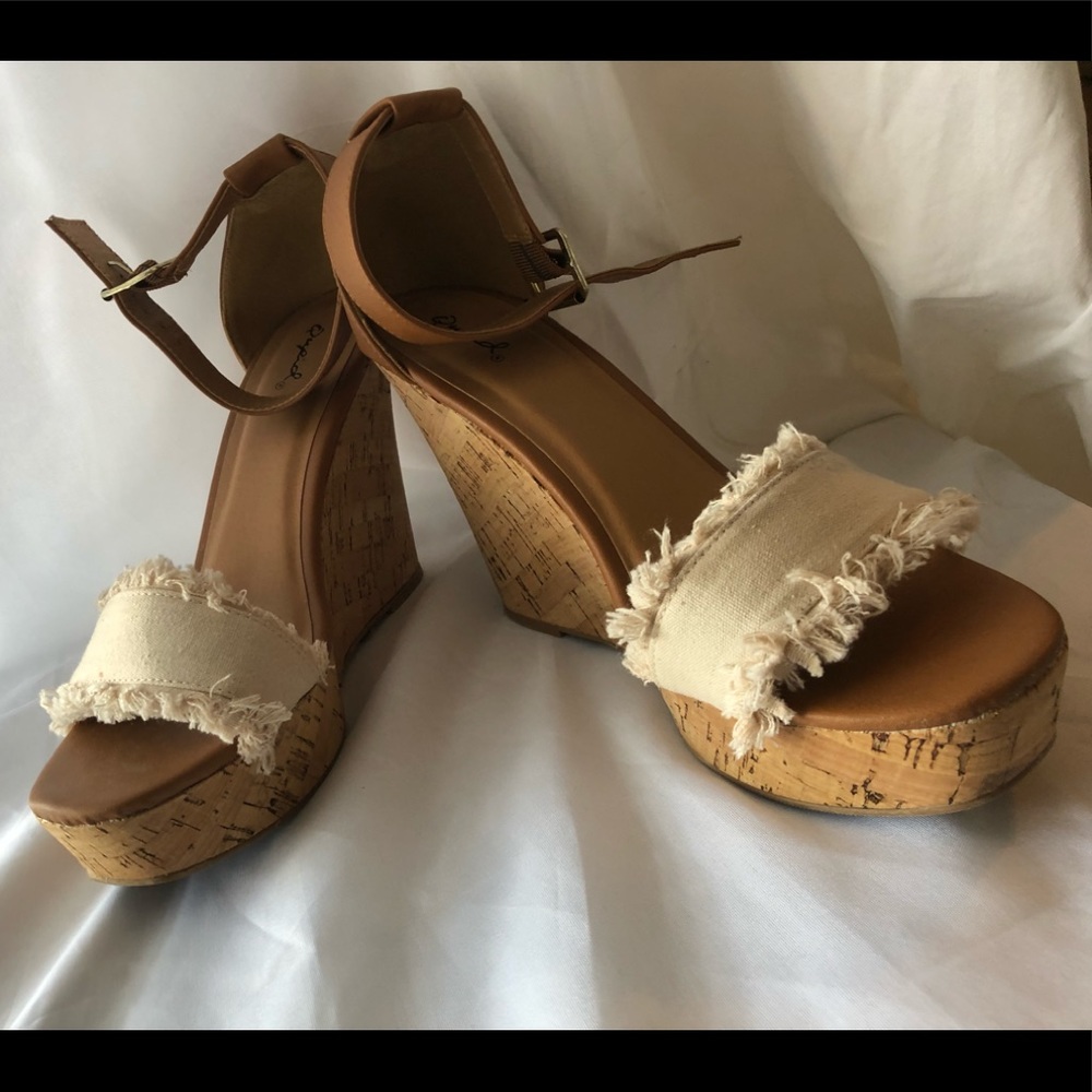 Qupid Tan Wedges